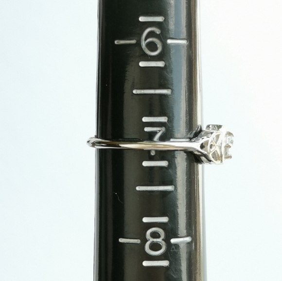 Blue Topaz Ring Celtic Trinity Symbol Size 7 🆕 - Picture 6 of 7